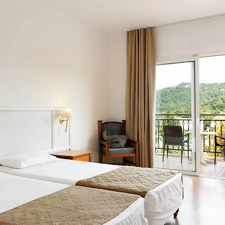 Cyprotel 4* 팔리라키